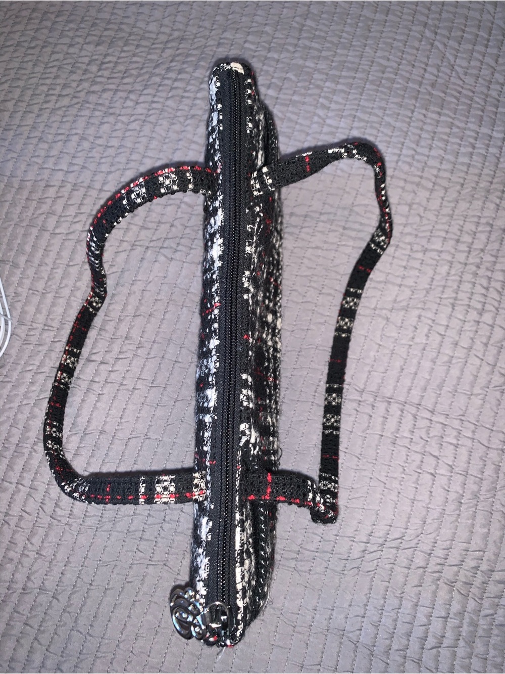 Vera Bradley shoulder handbag Beautiful plaid, black and white with red accents - Picture 8 of 16